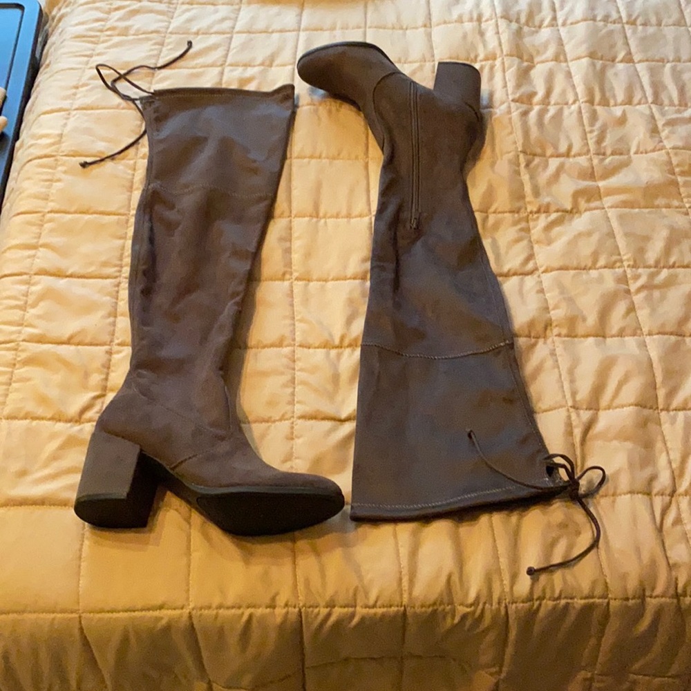 Charcoal grey thigh high 8.5 M Unisa boot